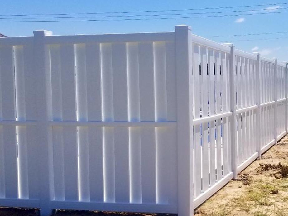 Residential Commercial Vinyl Fence Company In Texas and Arkansas