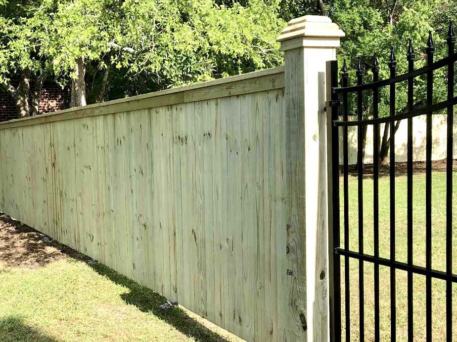 Arkansas residential fence installation company
