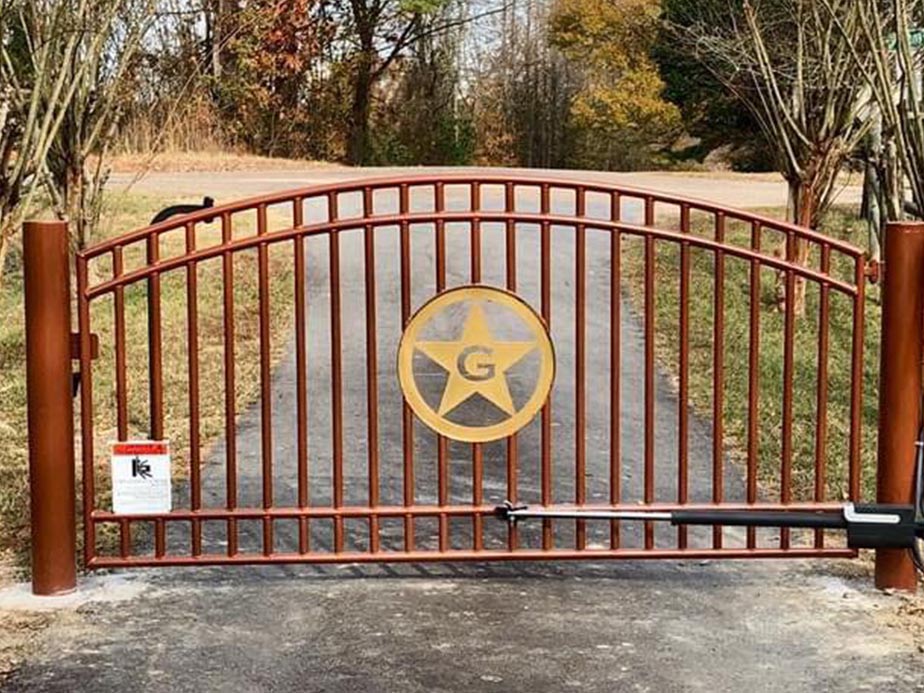 Ranch Gates installation company in the Texas and Arkansas area.