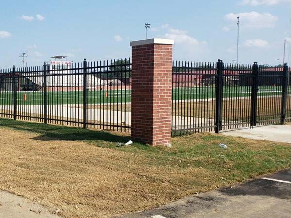 Rogers Arkansas commercial fencing contractor