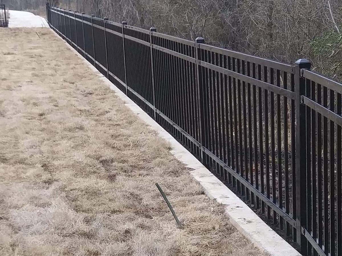 Houston Texas residential and commercial fencing