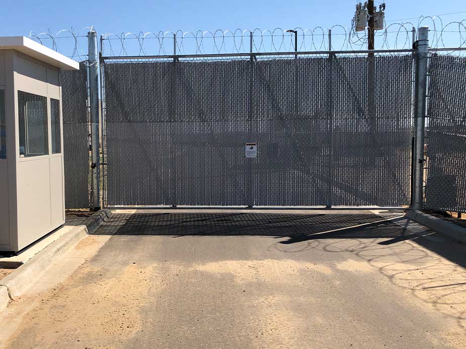 Industrial Privacy Slats and Windscreens in the Texas and Arkansas area.